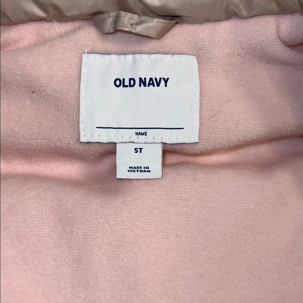 NWT Girls Old Navy Beige Puffer Vest - Size 5T